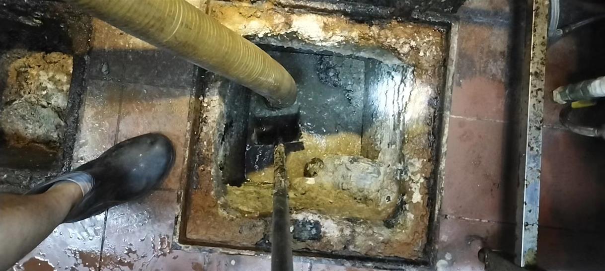 细河污水池清理一般都有毒气，怎么预防中毒呢？