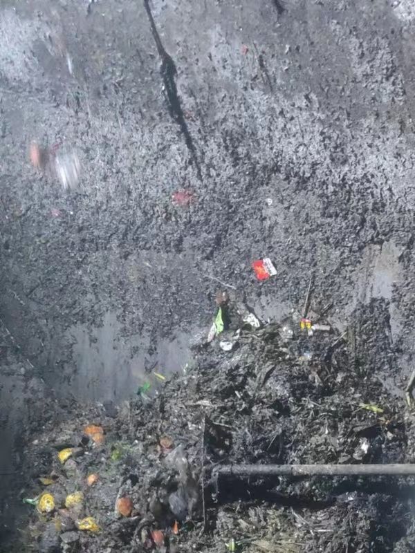 细河污水池清理